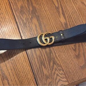 Authentic Reversible Black/Brown Gucci Belt.